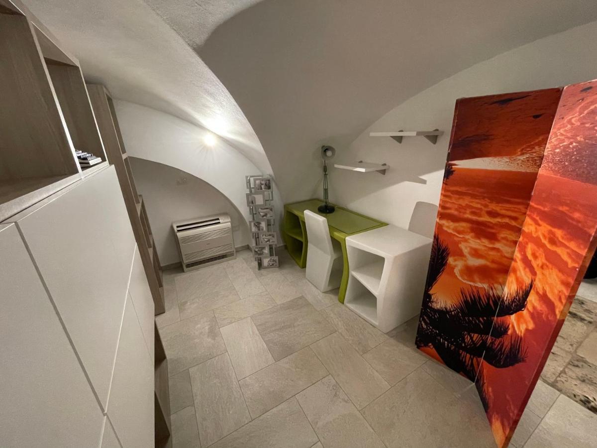 Apartament Loft “Cinema Galleria” Bari Zewnętrze zdjęcie