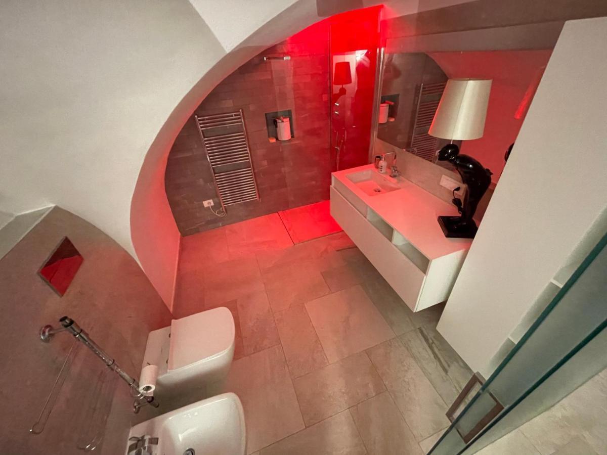 Apartament Loft “Cinema Galleria” Bari Zewnętrze zdjęcie